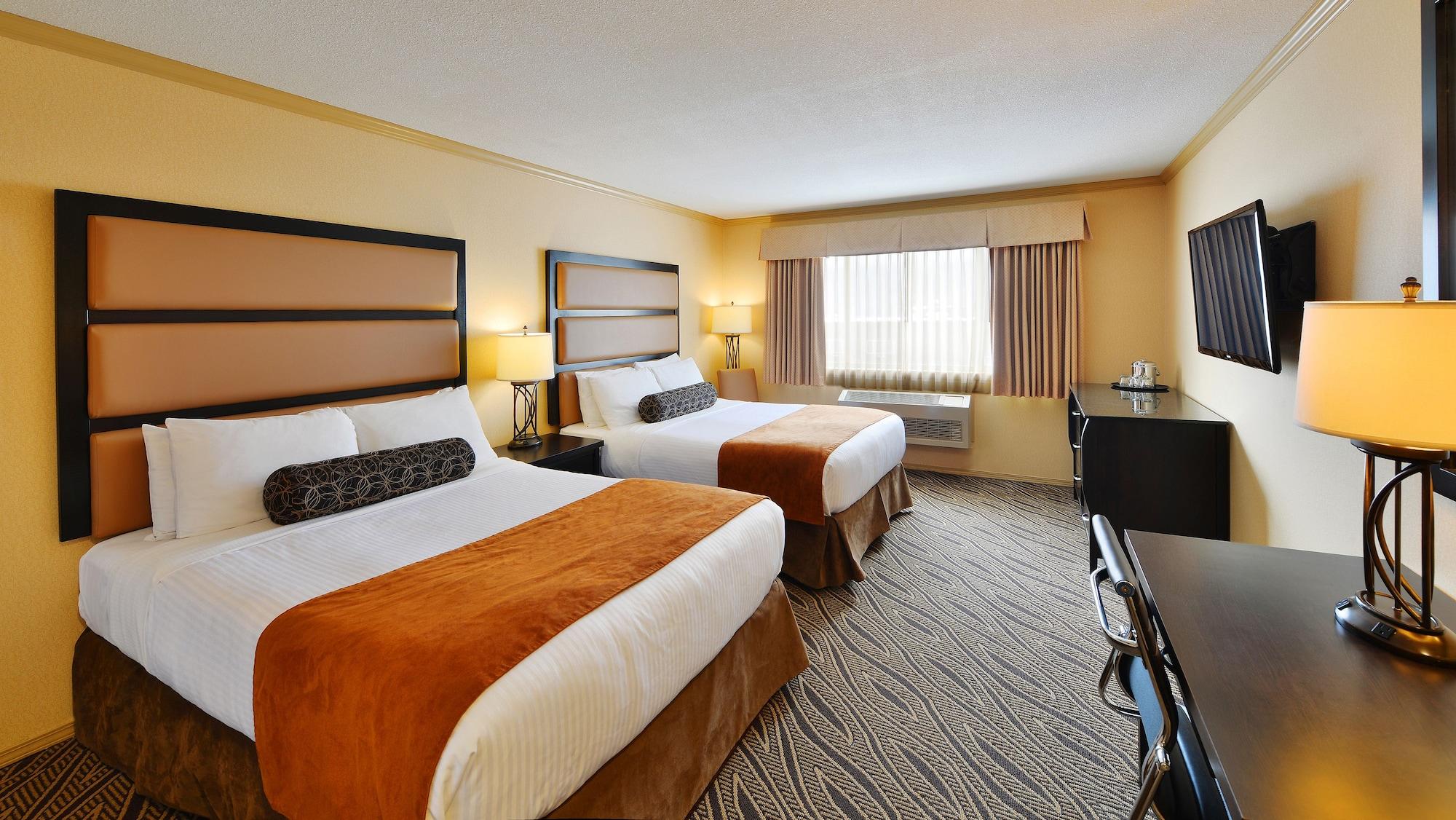 Prestige Inn Golden Εξωτερικό φωτογραφία