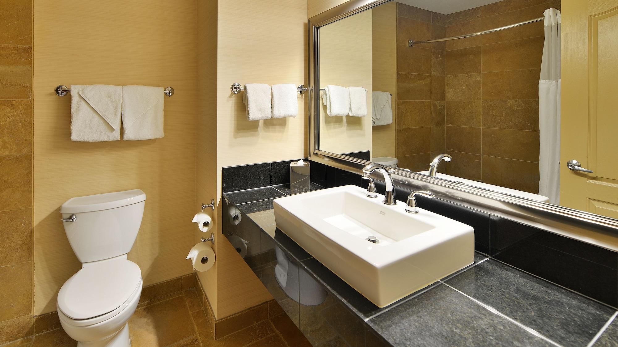 Prestige Inn Golden Εξωτερικό φωτογραφία