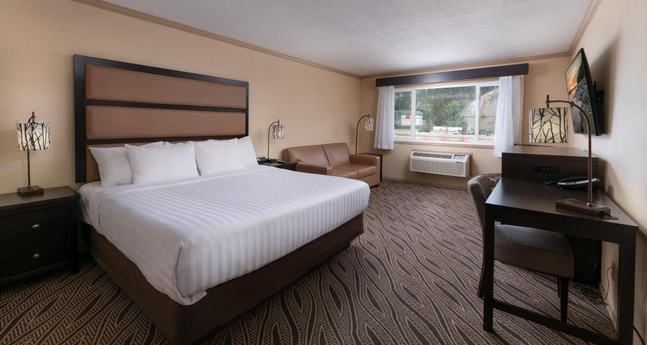 Prestige Inn Golden Εξωτερικό φωτογραφία